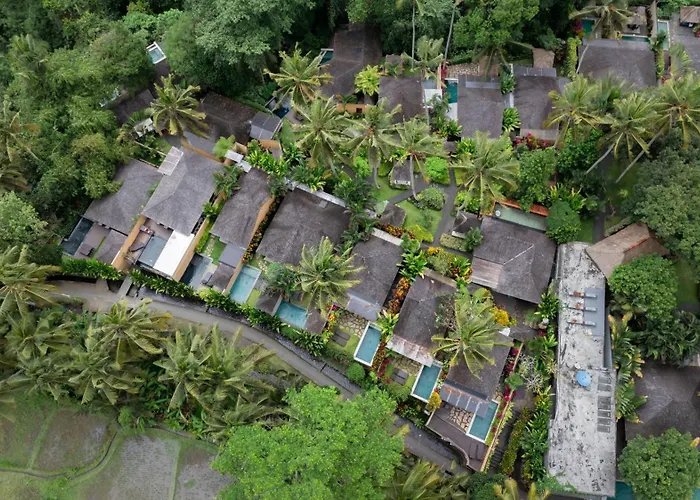 Togo villas Samkhya s - Free 1X Floating Breakfast Or Minibar
